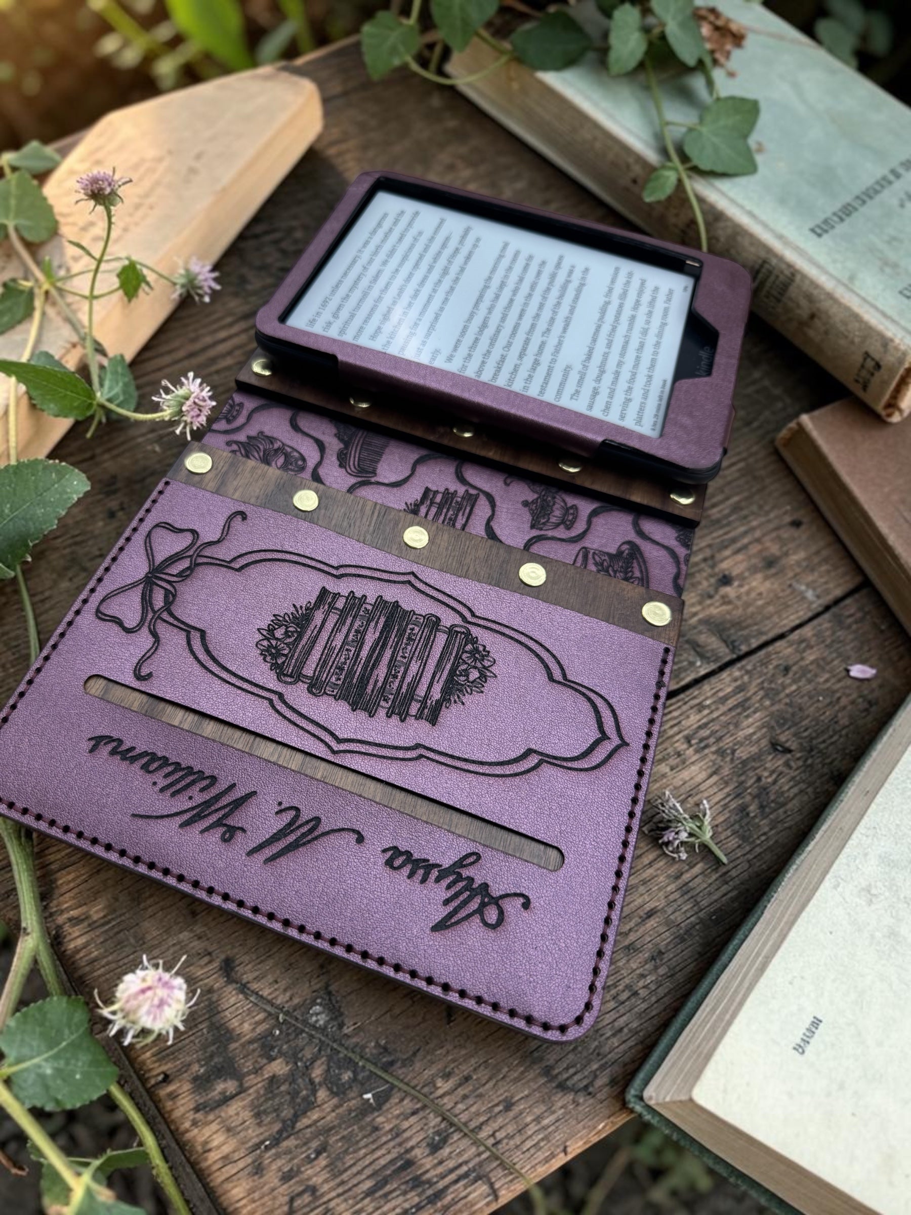 Letters & Lace Kindle Cover