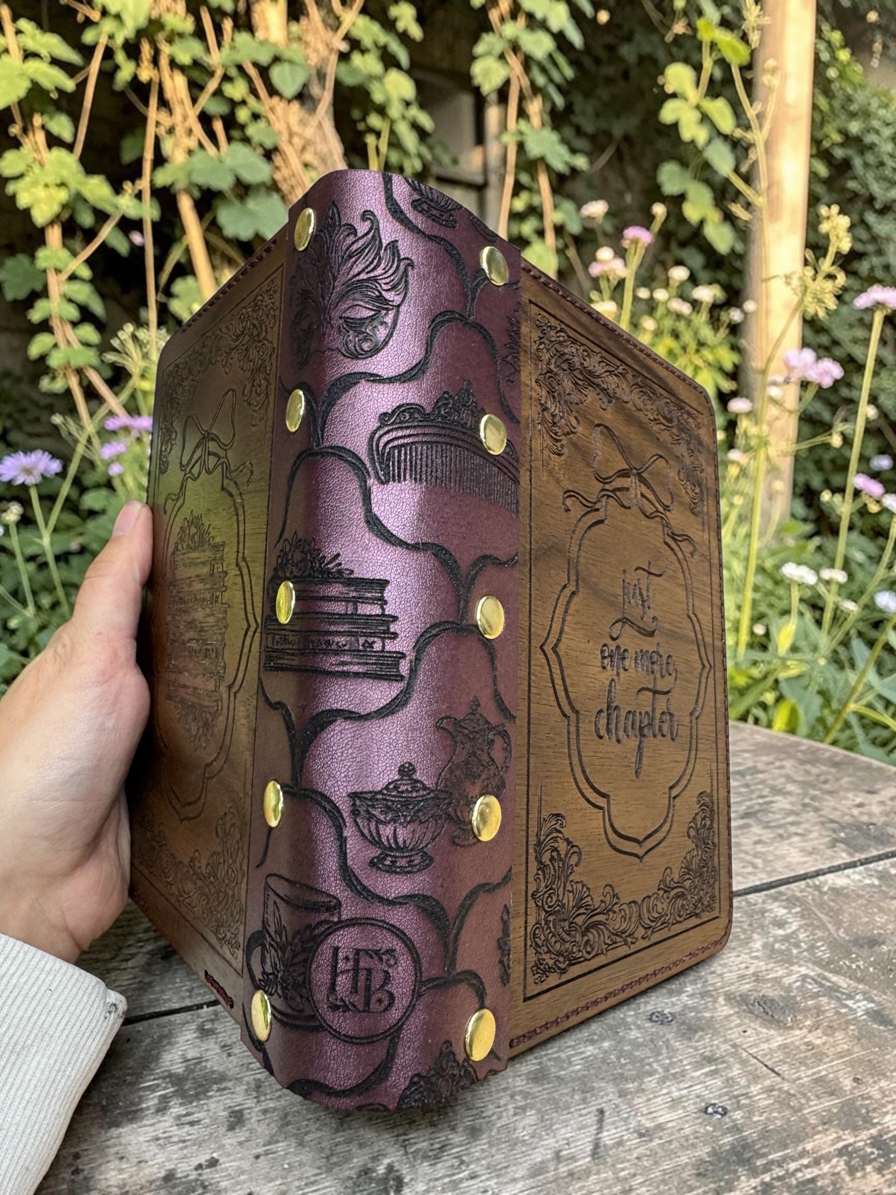 Letters & Lace Kindle Cover